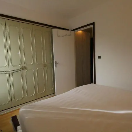 T2 Avec Balcon, Parking Prive, Au Pied Du Telecabine - - Fr-1-313-198 Apartmán Bagnères-de-Luchon