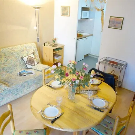 T2 A Luchon - Terrasse & Parking - Proche Centre & Commodites - Animaux Admis - Fr-1-313-123 Apartment