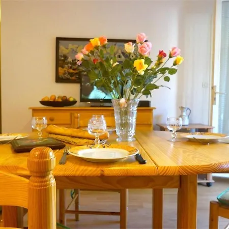 T2 A Luchon - Terrasse & Parking - Proche Centre & Commodites - Animaux Admis - Fr-1-313-123