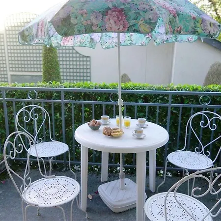 T2 A Luchon - Terrasse & Parking - Proche Centre & Commodites - Animaux Admis - Fr-1-313-123 Bagneres-de-Luchon