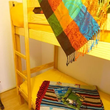 Apartment T2 A Luchon - Terrasse & Parking - Proche Centre & Commodites - Animaux Admis - Fr-1-313-123 *