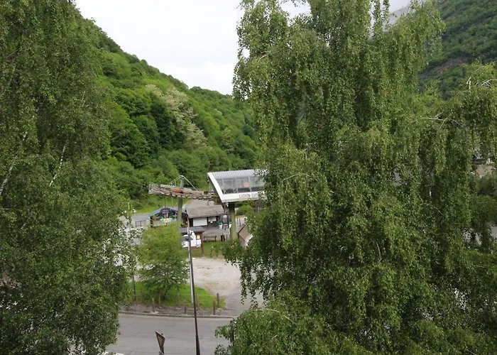 T2 Avec Balcon, Parking Prive, Au Pied Du Telecabine - - Fr-1-313-198 * Bagnères-de-Luchon